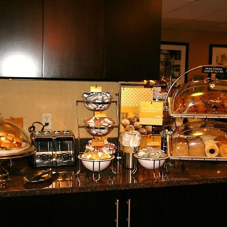 Hampton Inn Dalton Bagian luar foto
