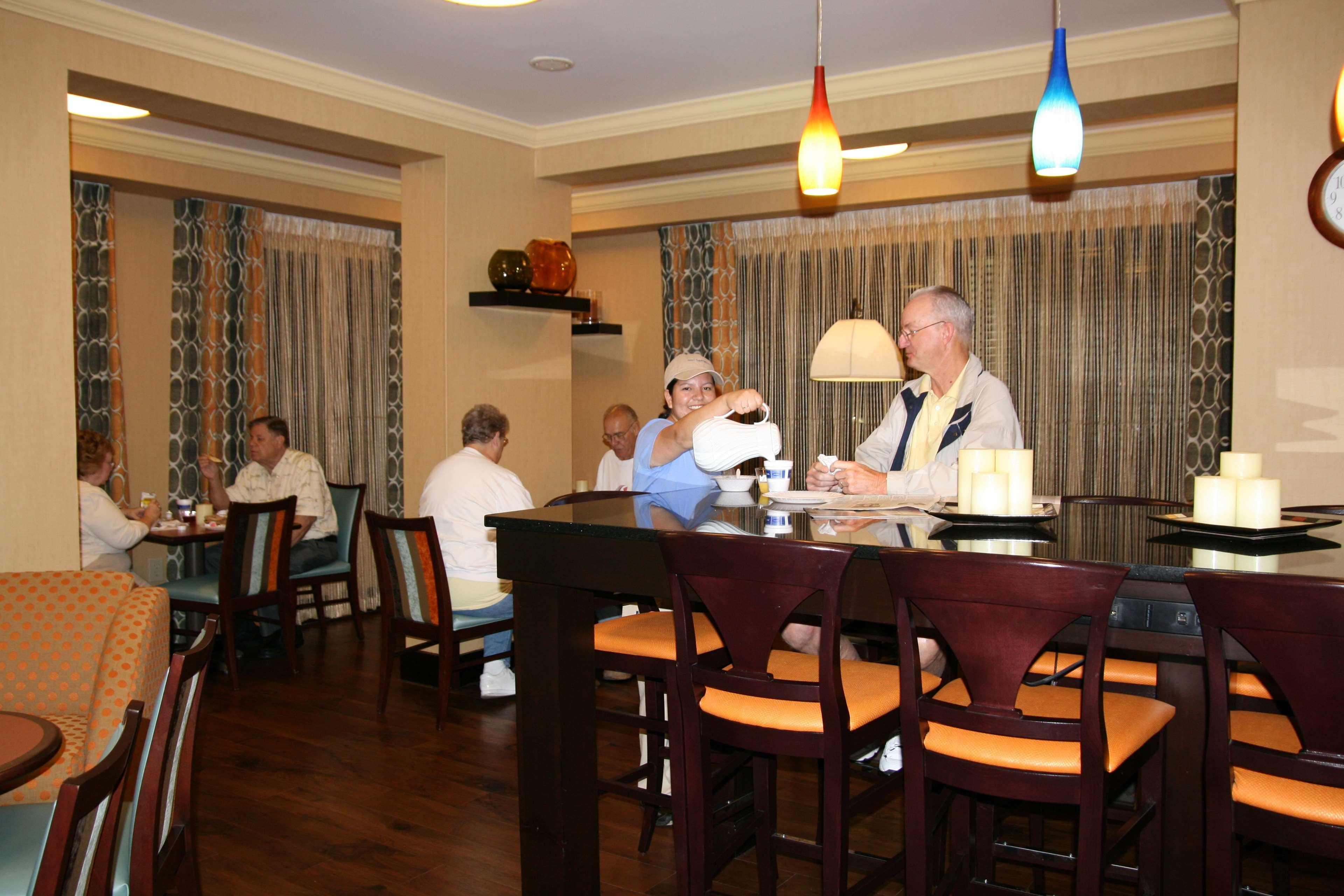 Hampton Inn Dalton Bagian luar foto
