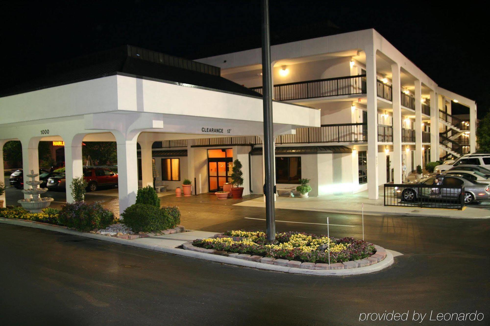 Hampton Inn Dalton Bagian luar foto