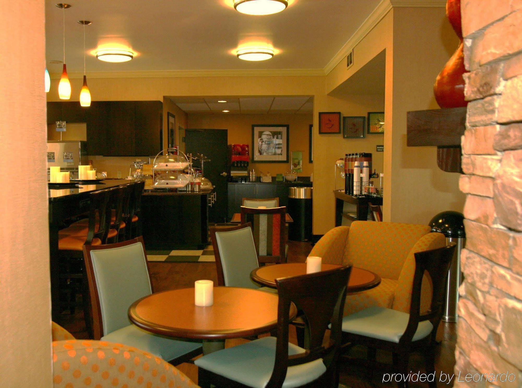 Hampton Inn Dalton Bagian luar foto
