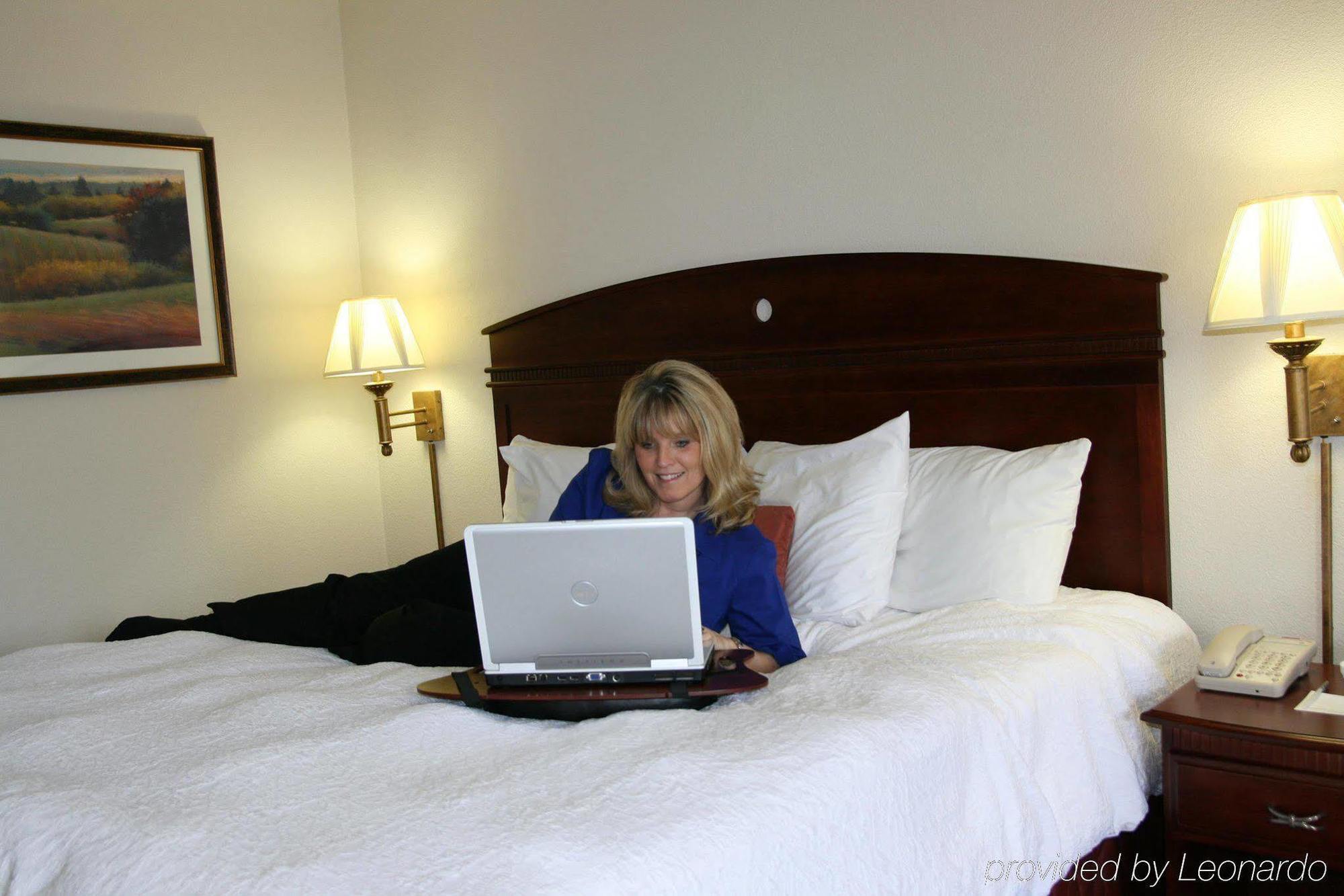 Hampton Inn Dalton Bagian luar foto