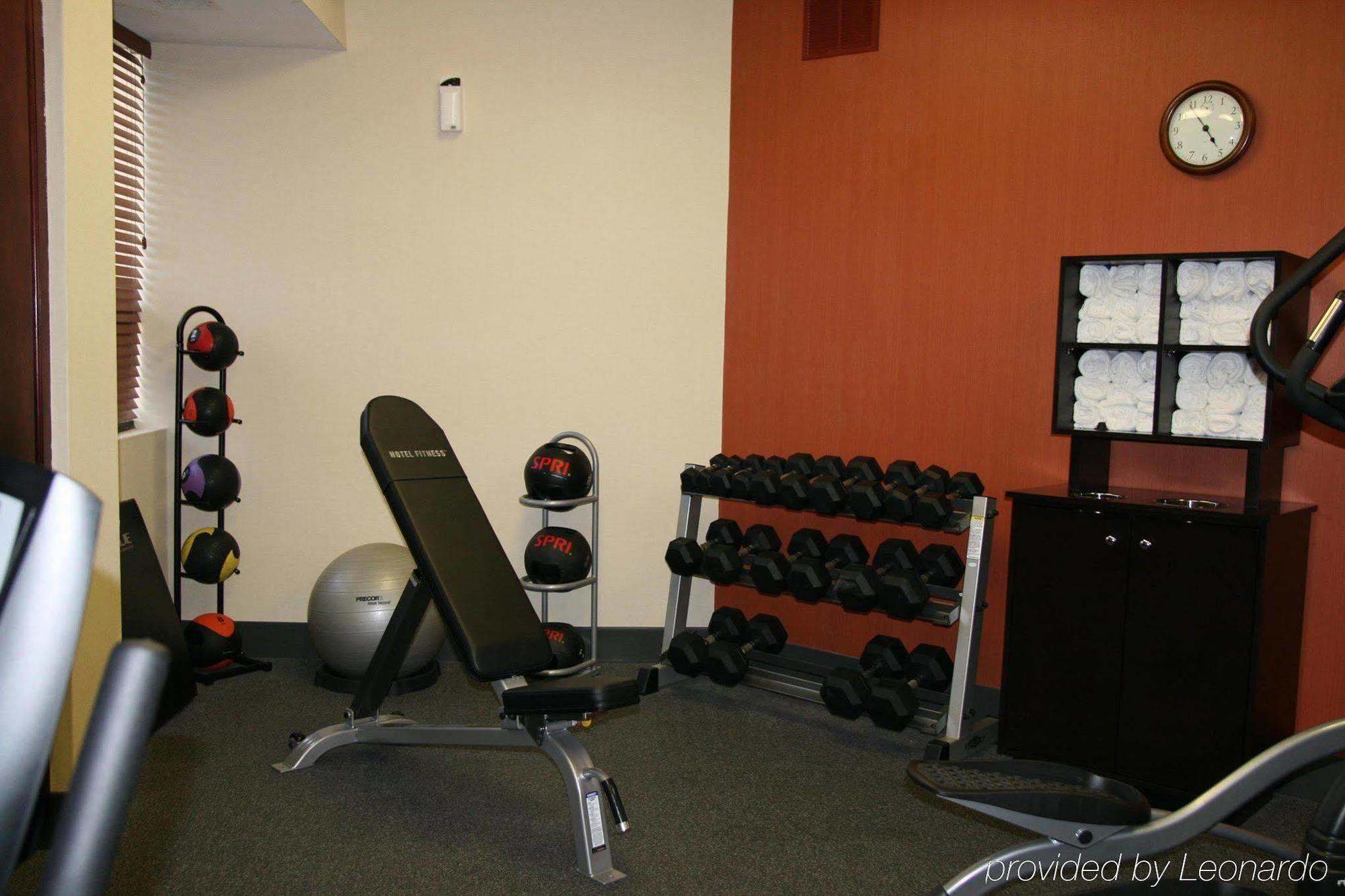 Hampton Inn Dalton Bagian luar foto